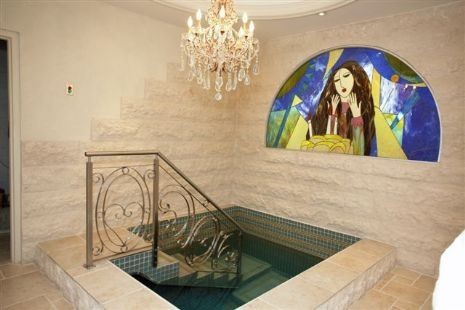 Mikvah Mei Menachem